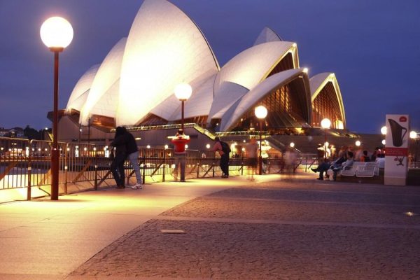 sydney-opera-house-night-sydney-australia_980x650